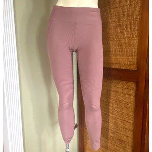 size S sz small Nike Epic lux luxe leggings AA3262 textured tight fit,‎ pockets,